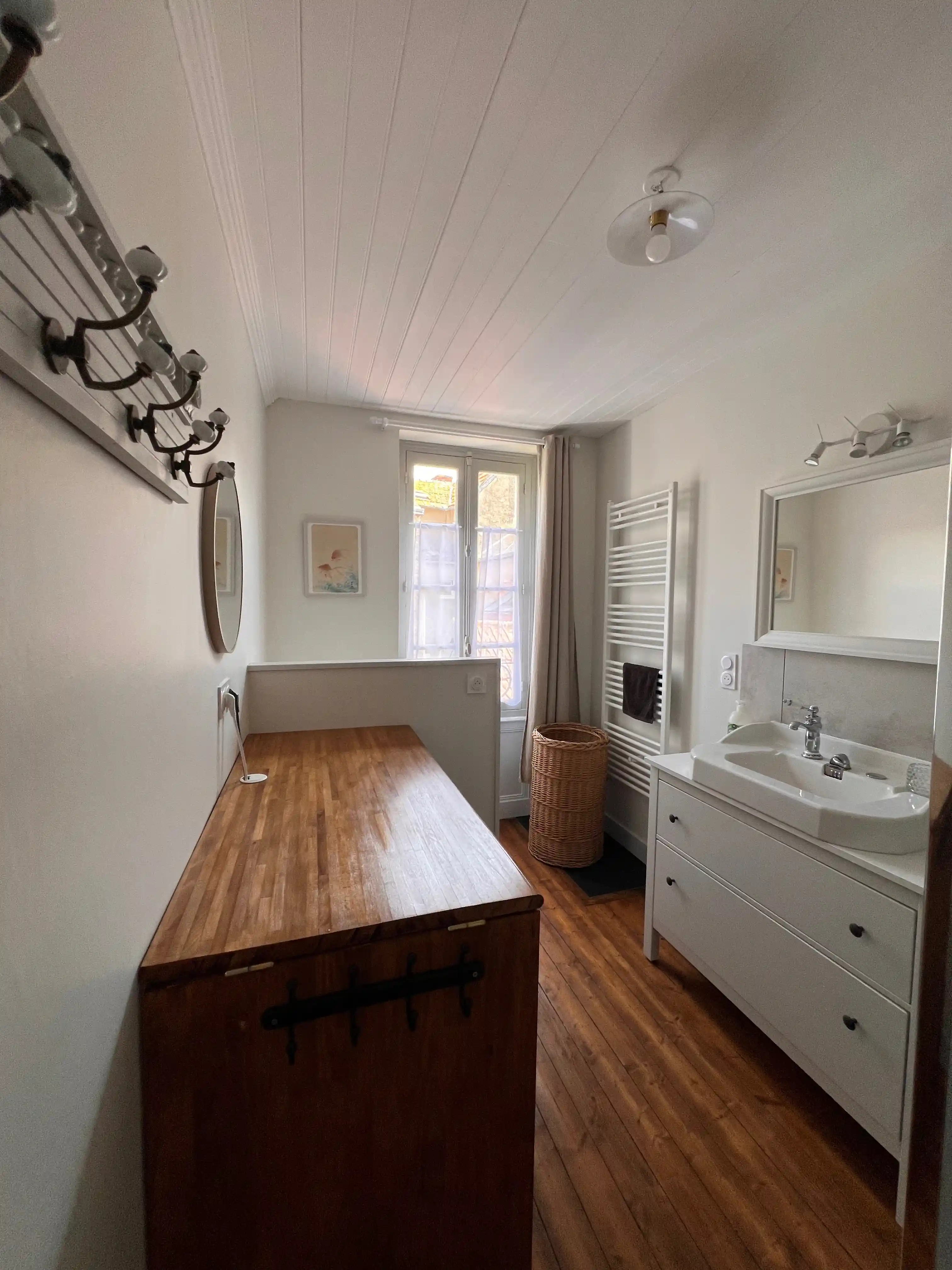 Salle de bains 1er étage avec grande douche — Ty Ar Vorlenn